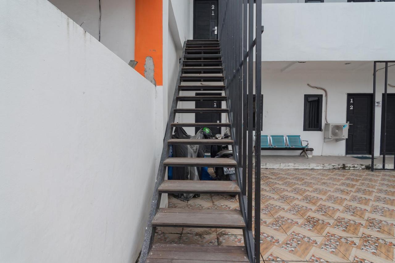 Reddoorz At Sani Guest House Balikpapan المظهر الخارجي الصورة